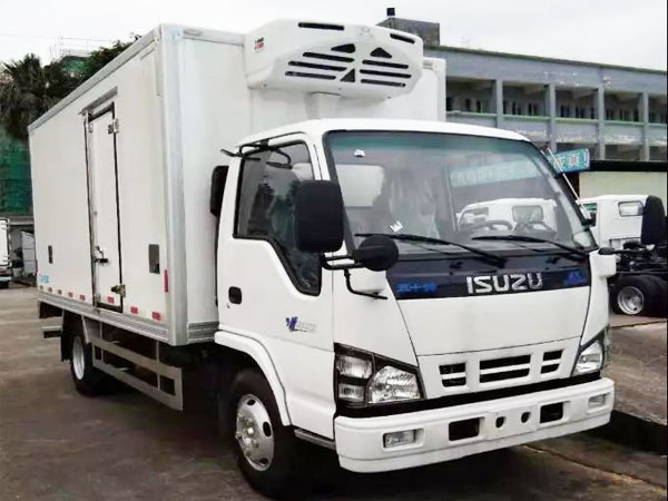 Qingling 600P refrigerated truck